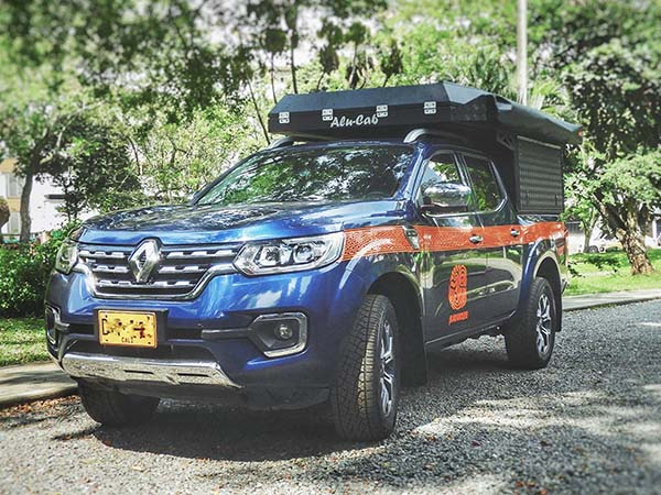 Renault Alaskan from the front